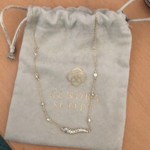 Kendra Scott necklace